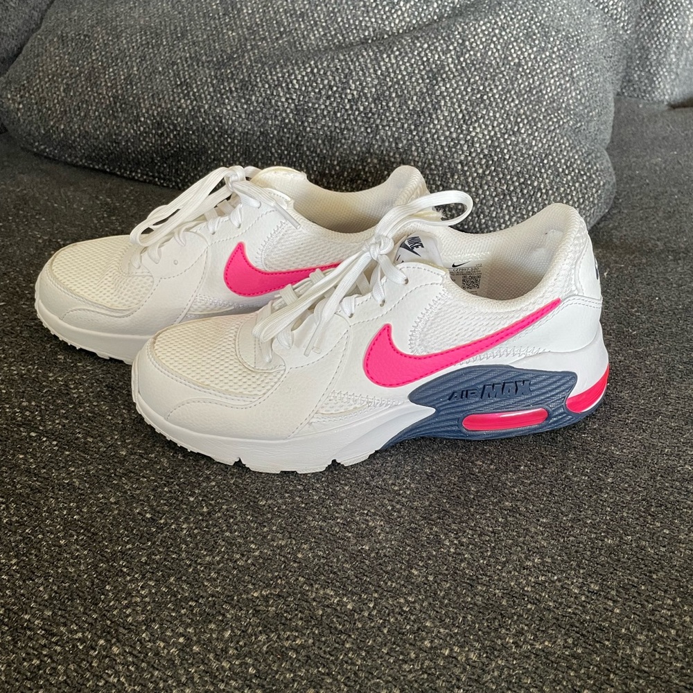 Nike Shoes || Nike Womens Air Max Excee, Size 6, Pink/Blue